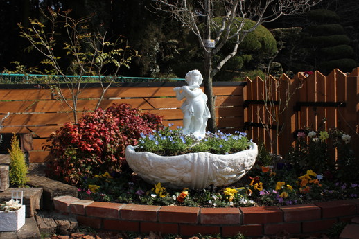 洋風庭園 花壇・石像